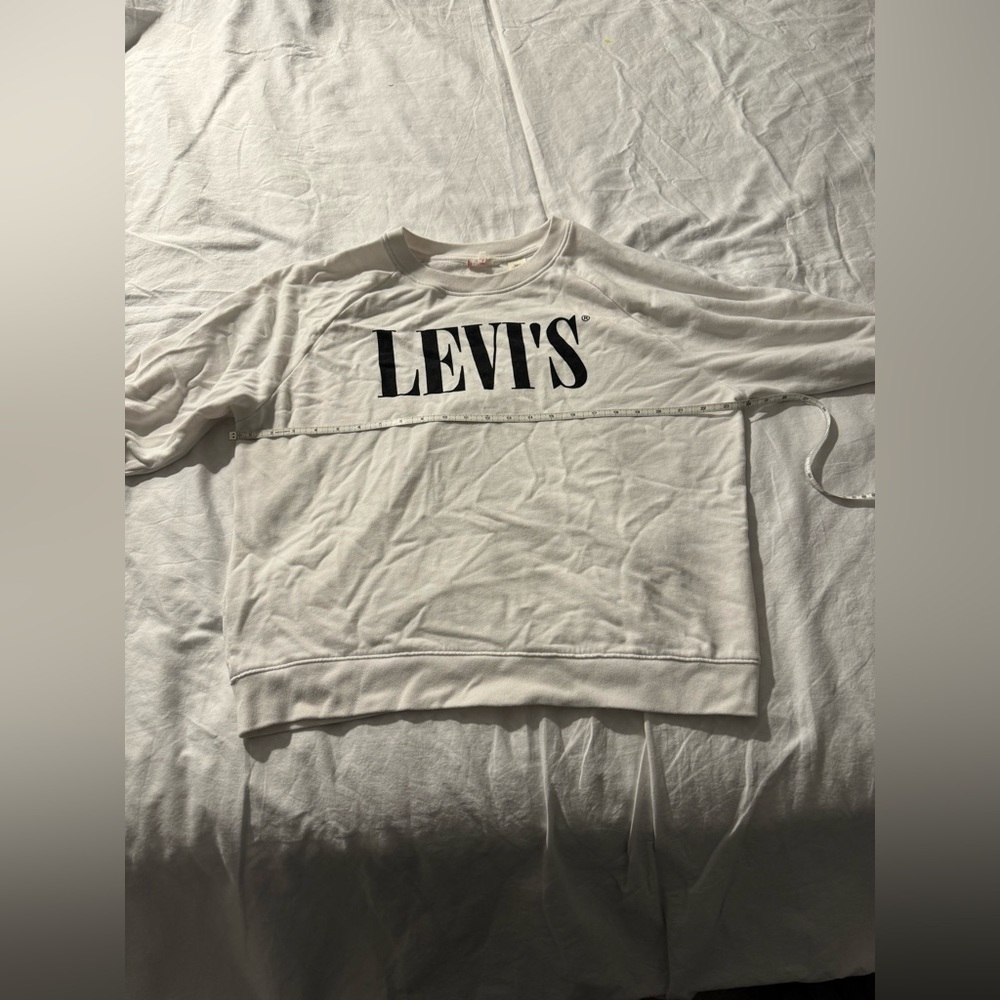 Levi’s women’s top - Size XL - White